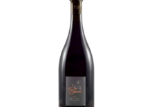 It is made in Senier style, which means it is 100% Pinot Noir. This rich and imaginative champagne gives off the impression of red fruits, the foam is very fine, with some animal nuances reminiscent of the Jubilee Chambertin. This wild, unbounded rose is one that you shouldn't miss, with outstanding personality and character.